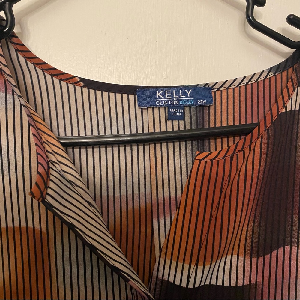 Women’s Multi-Color Blouse - Picture 3 of 4